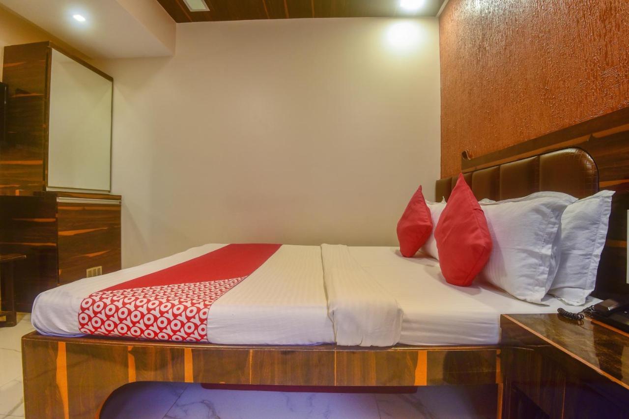 מומביי Oyo 28893 Hotel Gulf מראה חיצוני תמונה