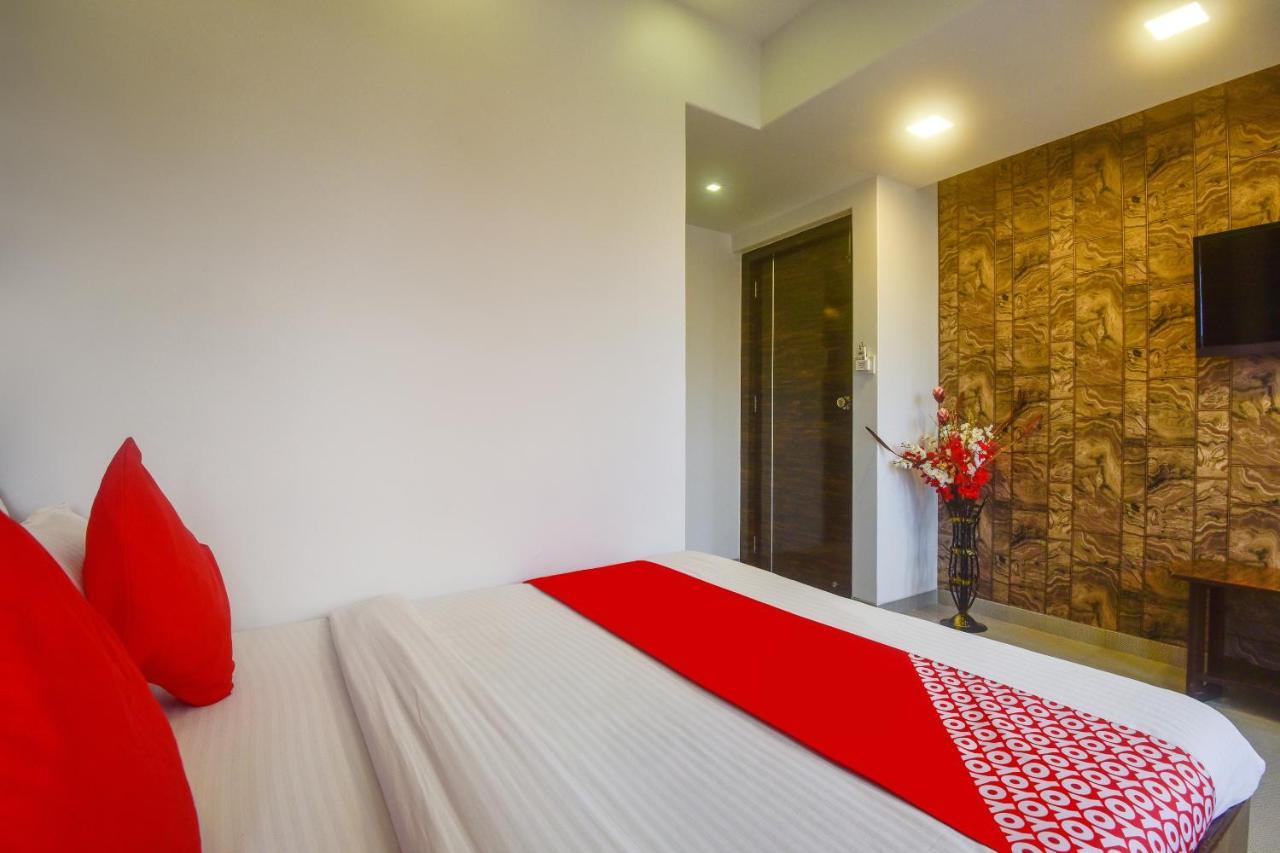 מומביי Oyo 28893 Hotel Gulf מראה חיצוני תמונה